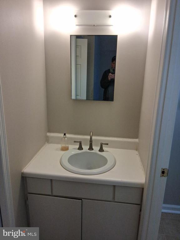 Building Photo - 2305 Freetown Ct