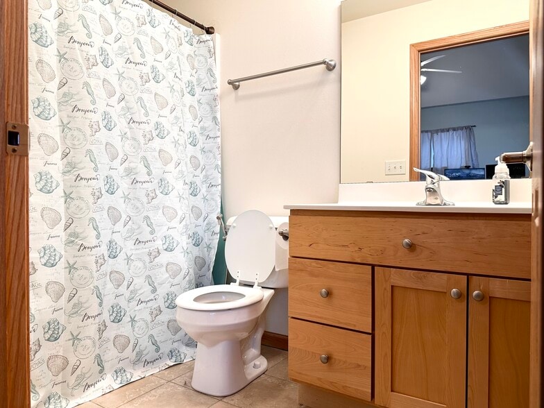 Building Photo - 7131 Discovery Ln