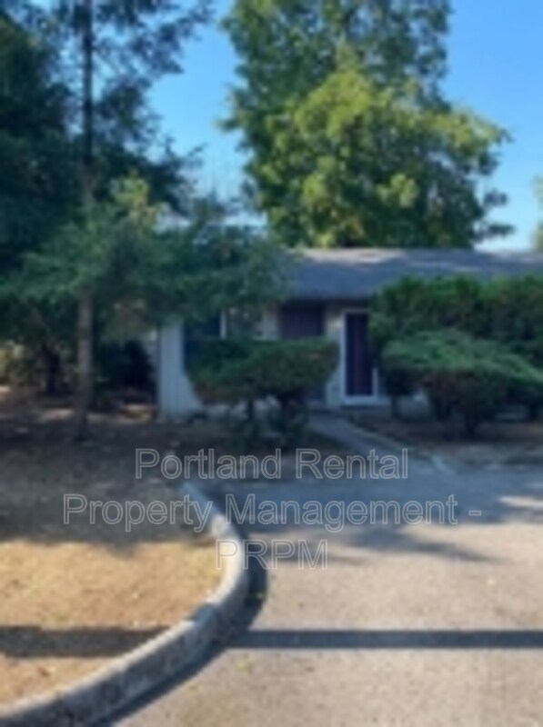 Building Photo - 19115 SE Yamhill St