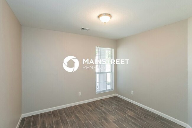 Building Photo - 4 Bedroom Pet-Friendly Home in FOREST HILL, TX with Main Street Renewal