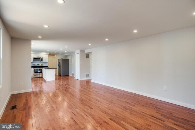 Building Photo - 9003 Fox Lair Dr