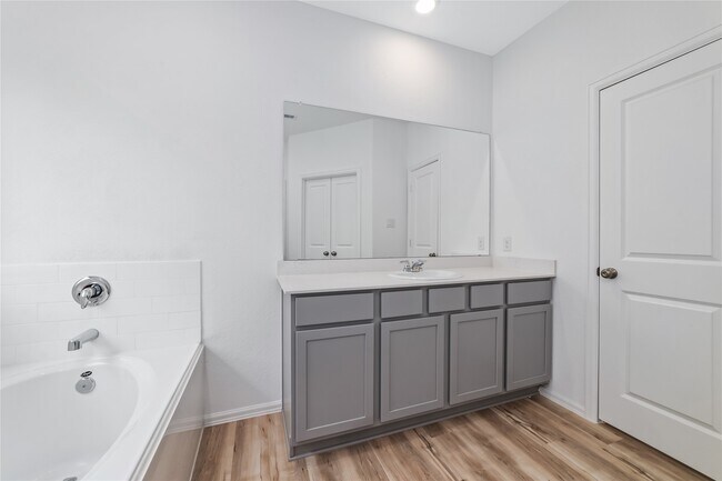 Building Photo - 5315 Sleepy Fox Ln