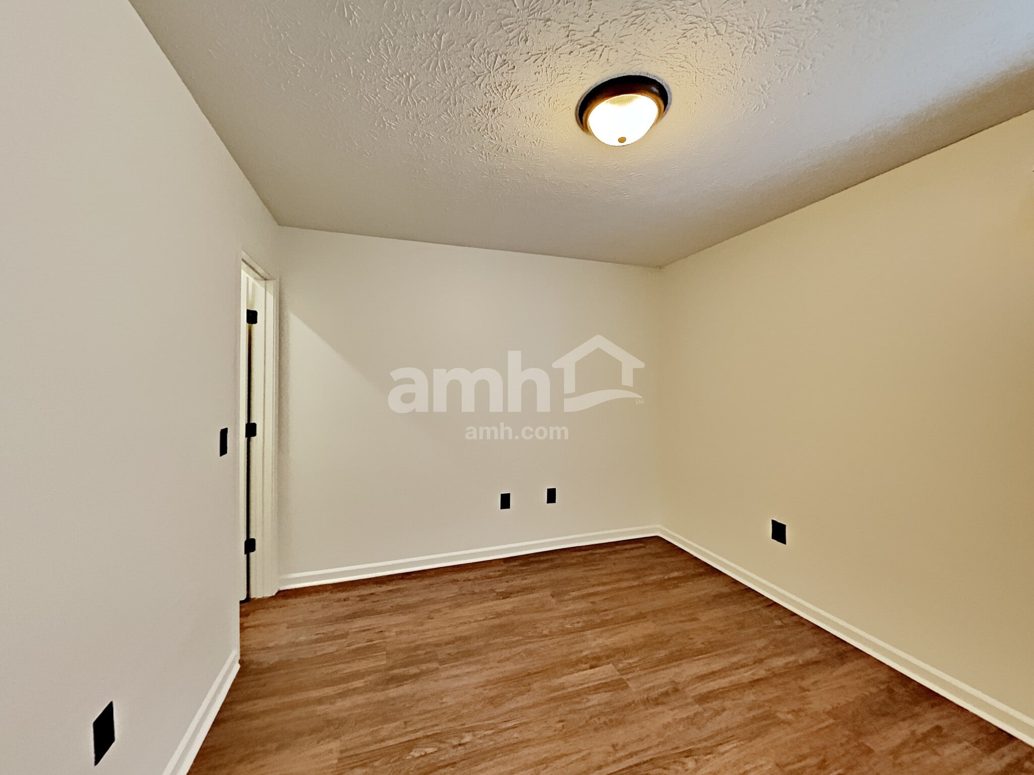 Building Photo - 126 Walton Village Dr