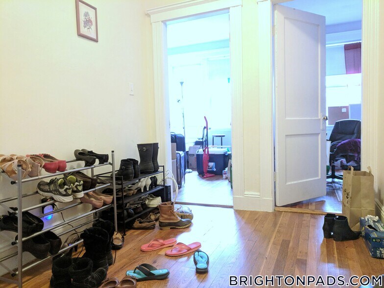 Building Photo - 15 Egremont Rd