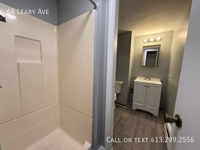 Building Photo - 6a Leary Ave