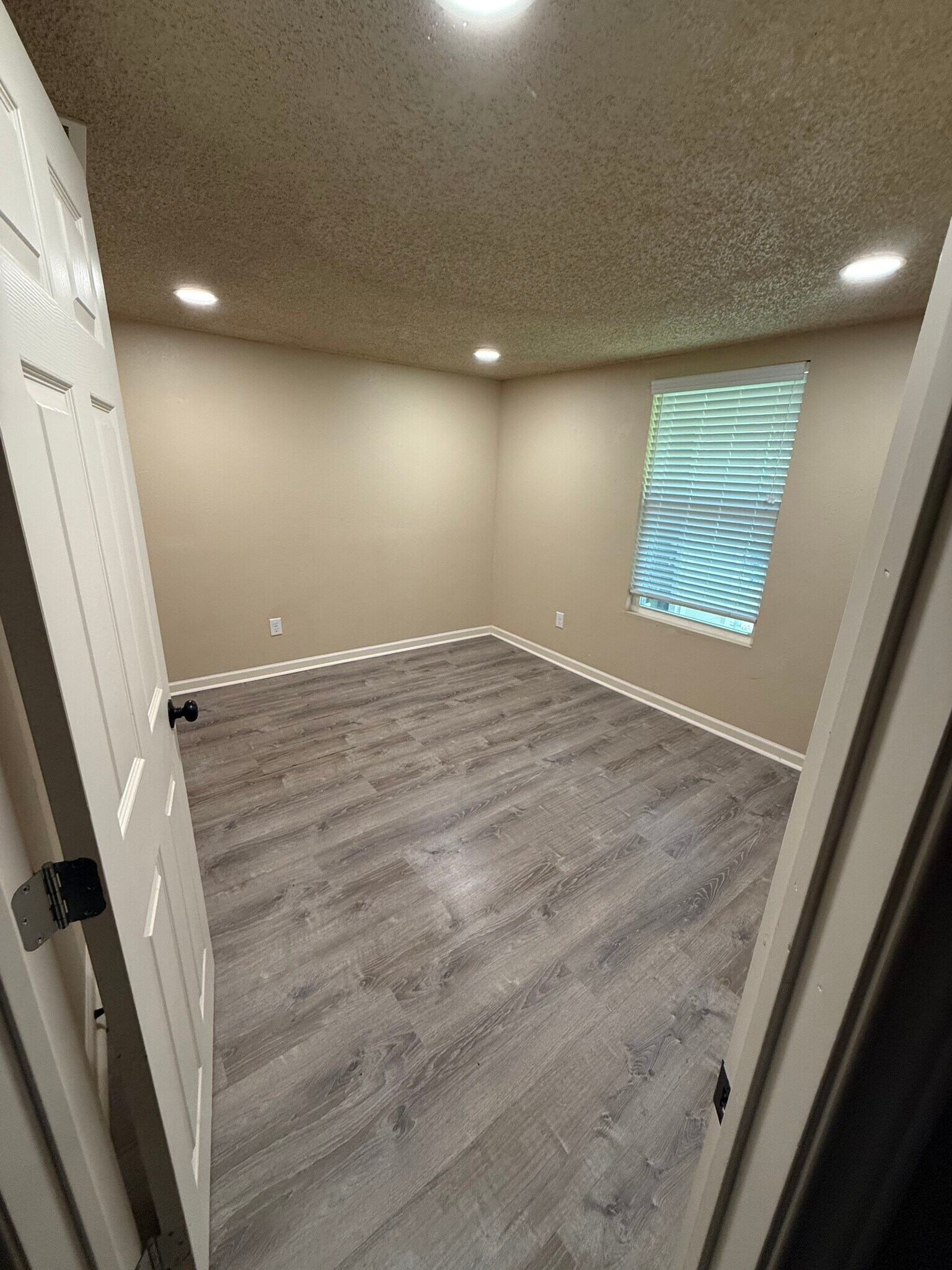 Building Photo - 760 Wayne Ave