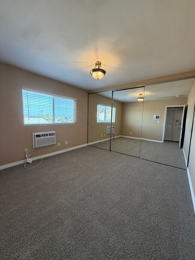 Building Photo - TEMECULA ST- BEAUTIFUL CONDO W/ VIEWS, IN-UNIT W/D, TILE FLOORING