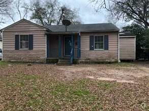Building Photo - 2751 Mimosa Ave