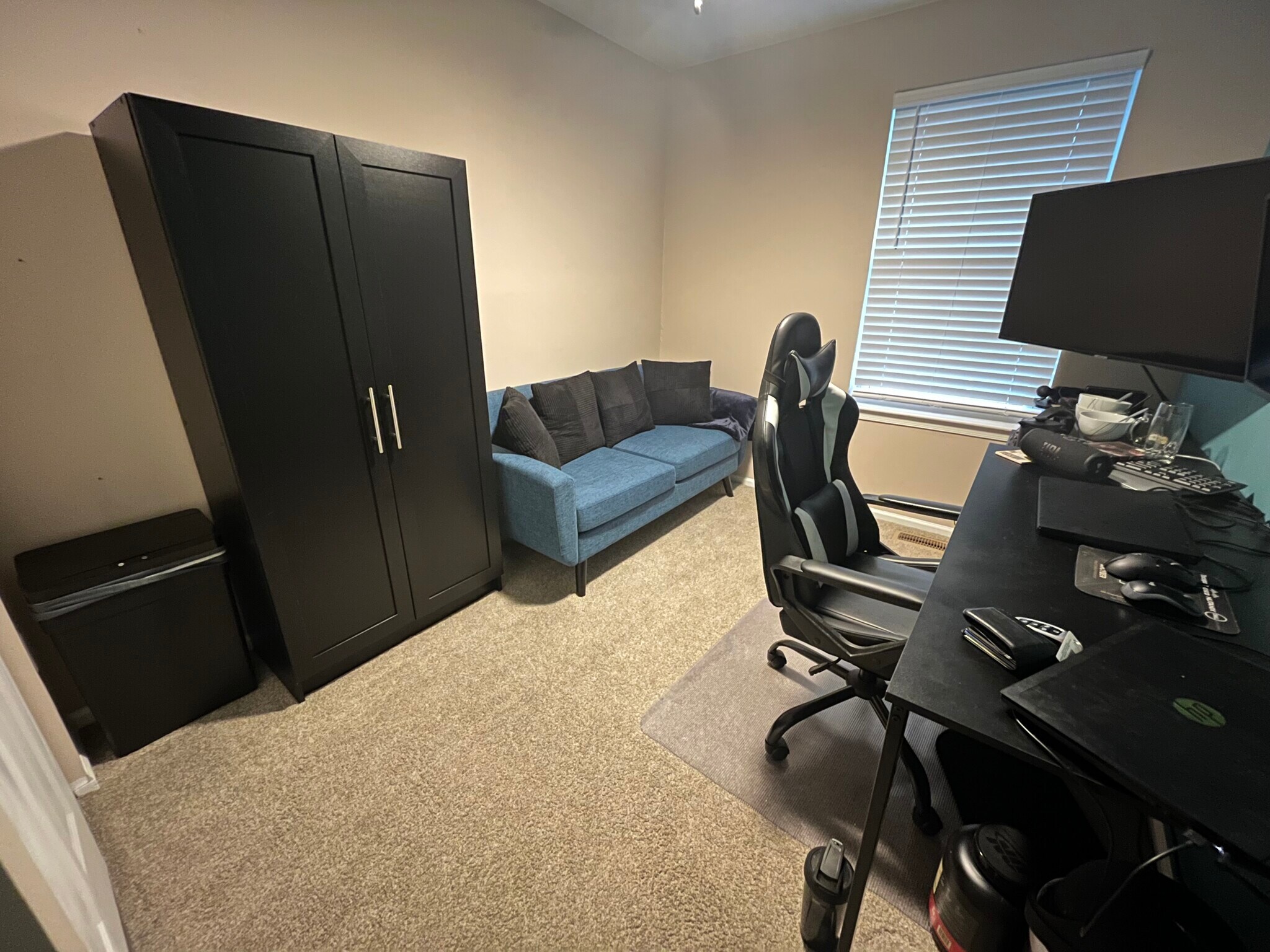 bedroom 2 - 6264 Ducketts Ln