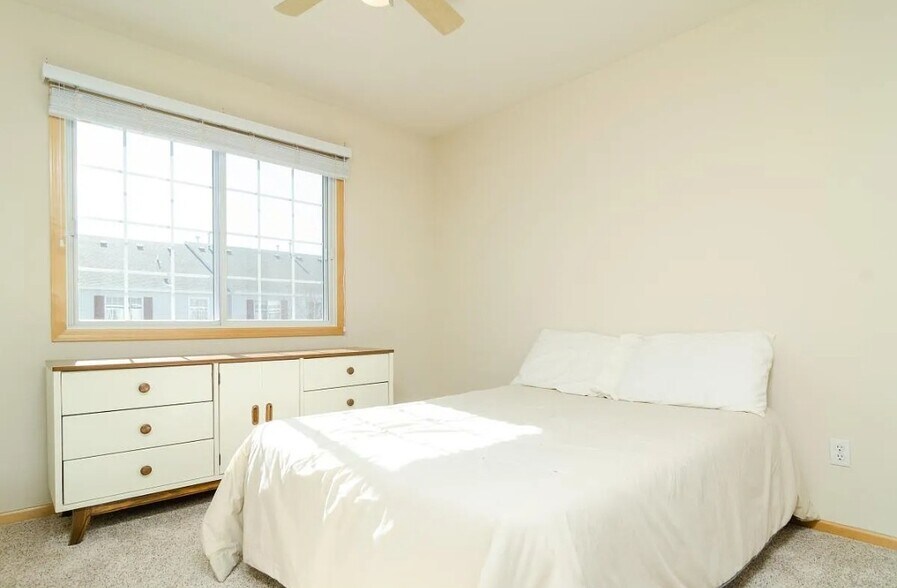 Building Photo - 17756 96th Ave N