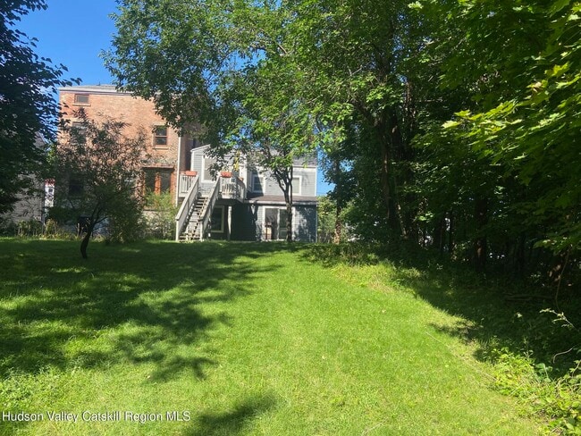 Building Photo - 9 Hone St