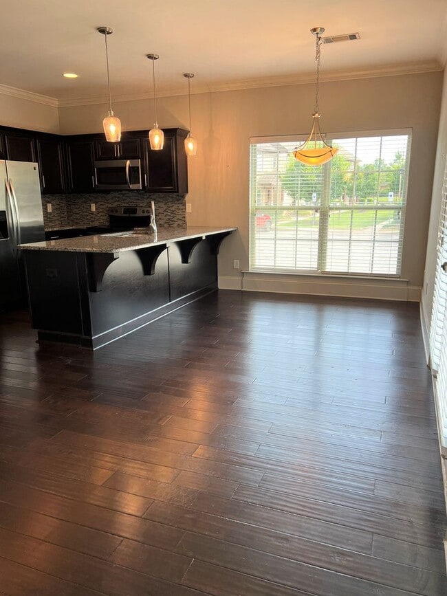 Building Photo - August 2026 - July 2027!!  3 BR 3 BA townh...