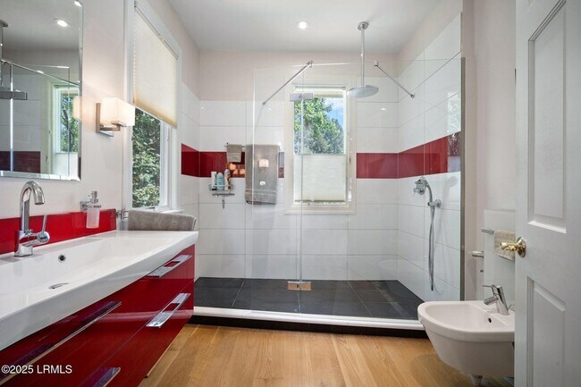 Building Photo - 32 Sparrow Nest Point