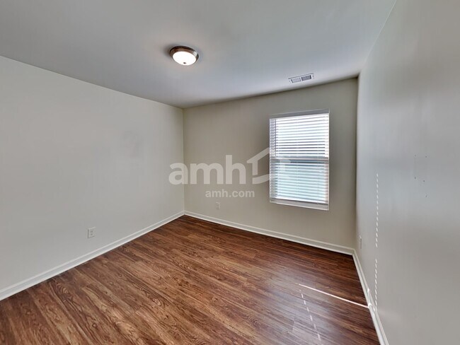 Building Photo - 601 Scotland Dr