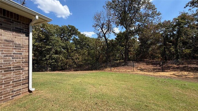 Building Photo - 17039 Oak Rdg Cir