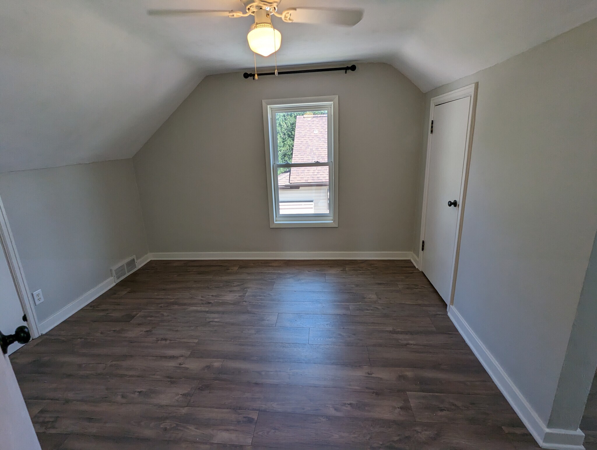 Primary Bedroom - 1231 Chestnut St