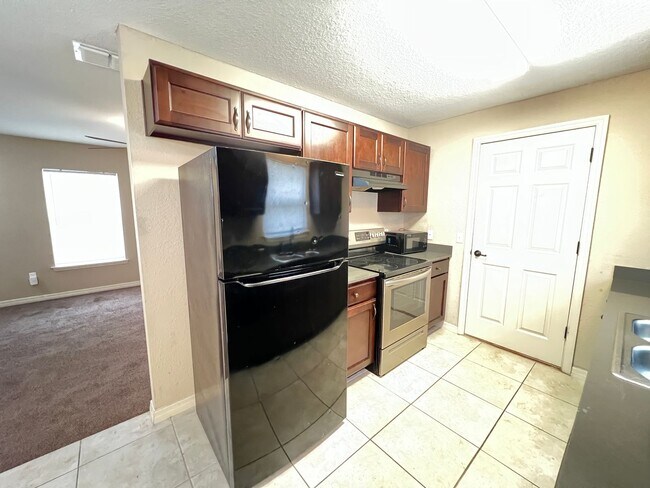 Building Photo - Beautiful 3 Bedroom, 2 Bathroom Home in Ocala!!