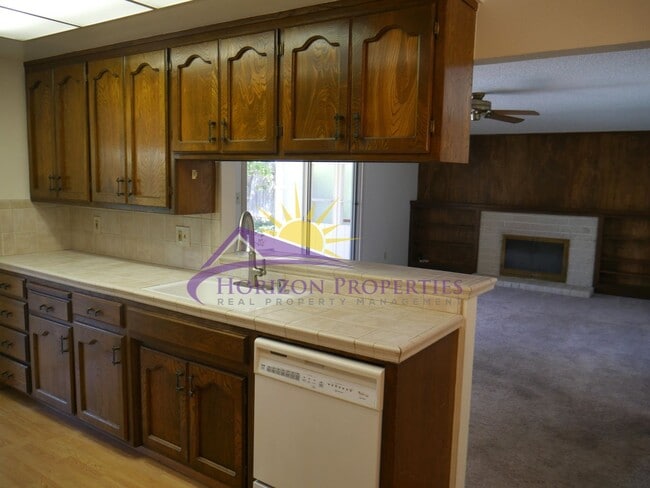 Building Photo - 6319 St James Dr