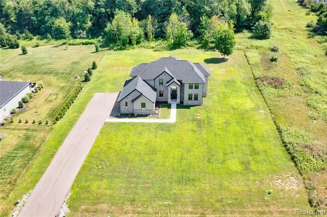 Building Photo - 5344 Birch Dr