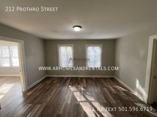 Building Photo - 212 Prothro St