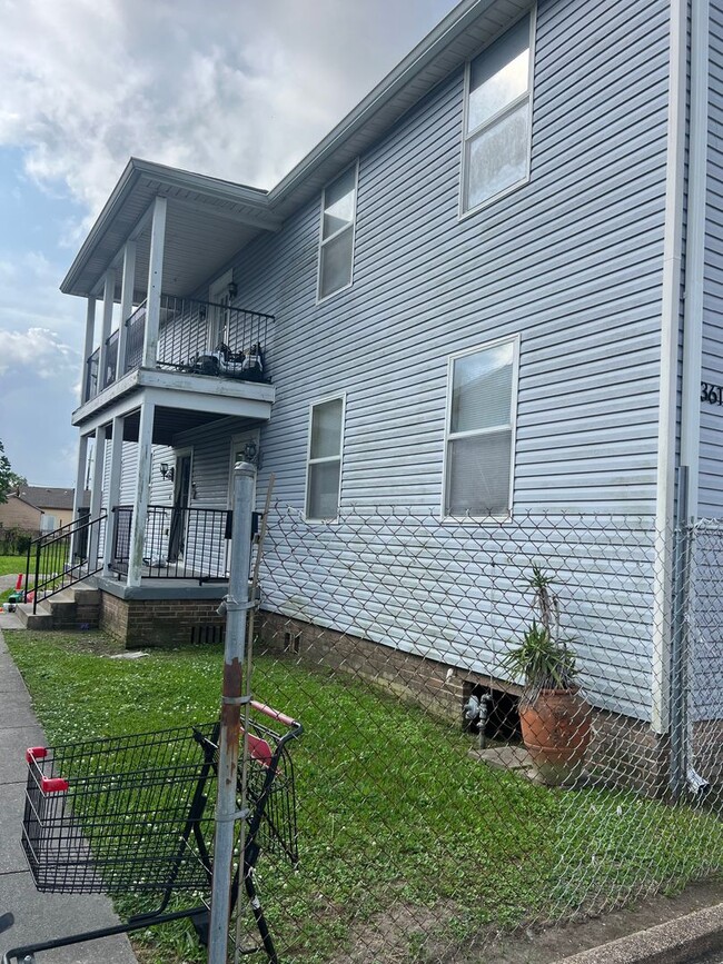 Building Photo - Eagle Duplex