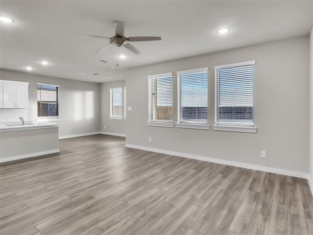 Building Photo - 2214 Spring Side Dr