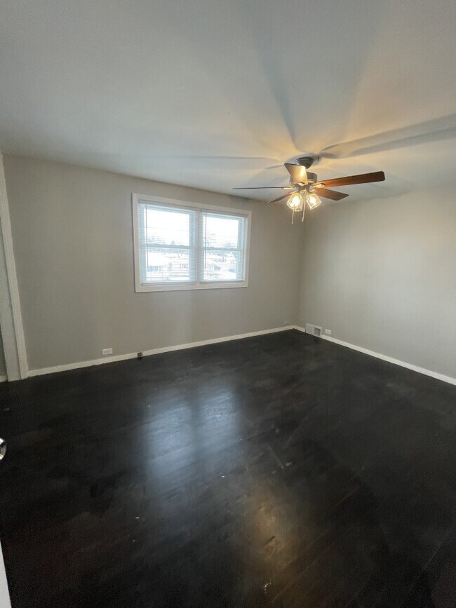 Building Photo - 4432 Huron Cir