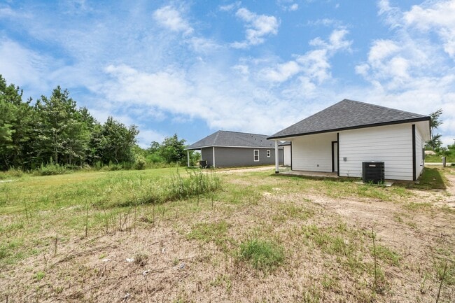 Building Photo - 382 Rd 5704