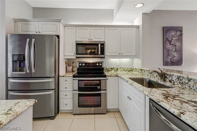 Primary Photo - 410 Bayfront Pl