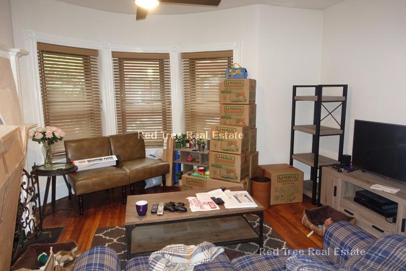 Building Photo - 49 St Germain St