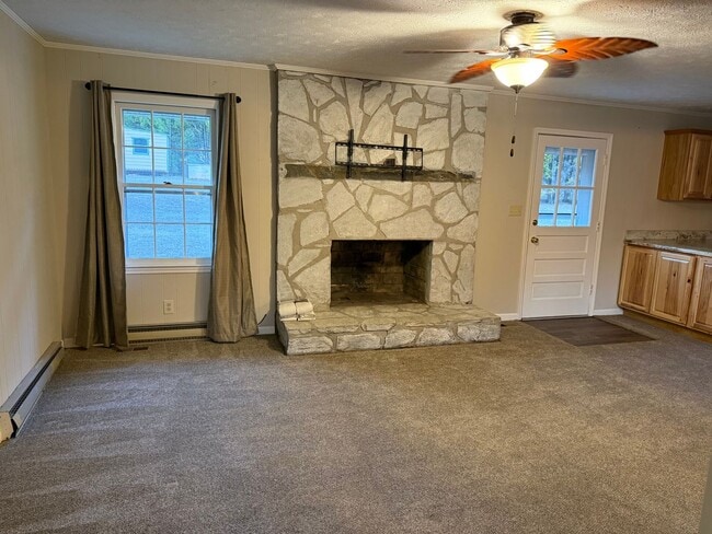 Building Photo - Renovated countryside 4 bedroom 2 bathroom ranch on 2 acres! Must see!