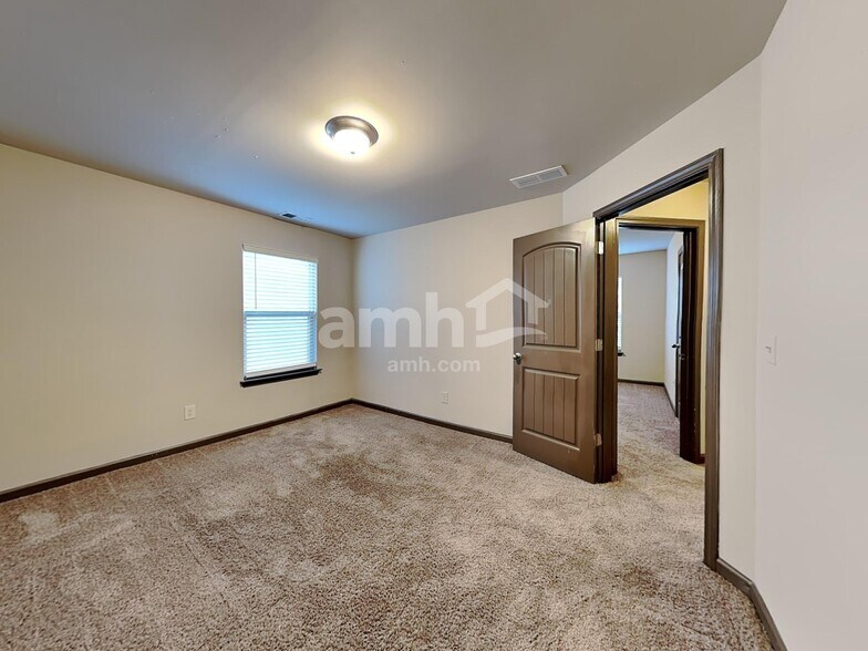 Building Photo - 658 Sweet Ashley Way