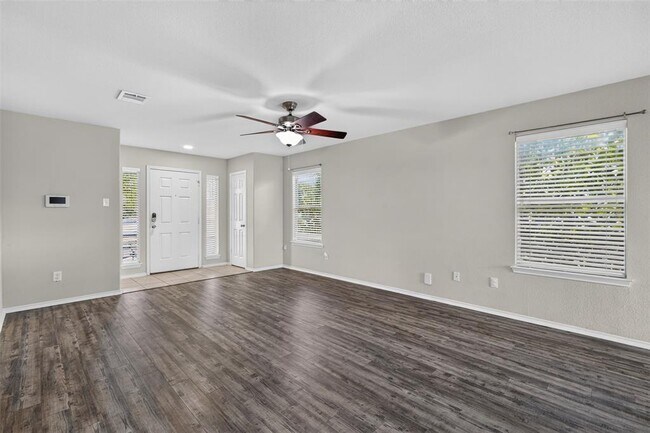 Building Photo - 313 Wimberley St