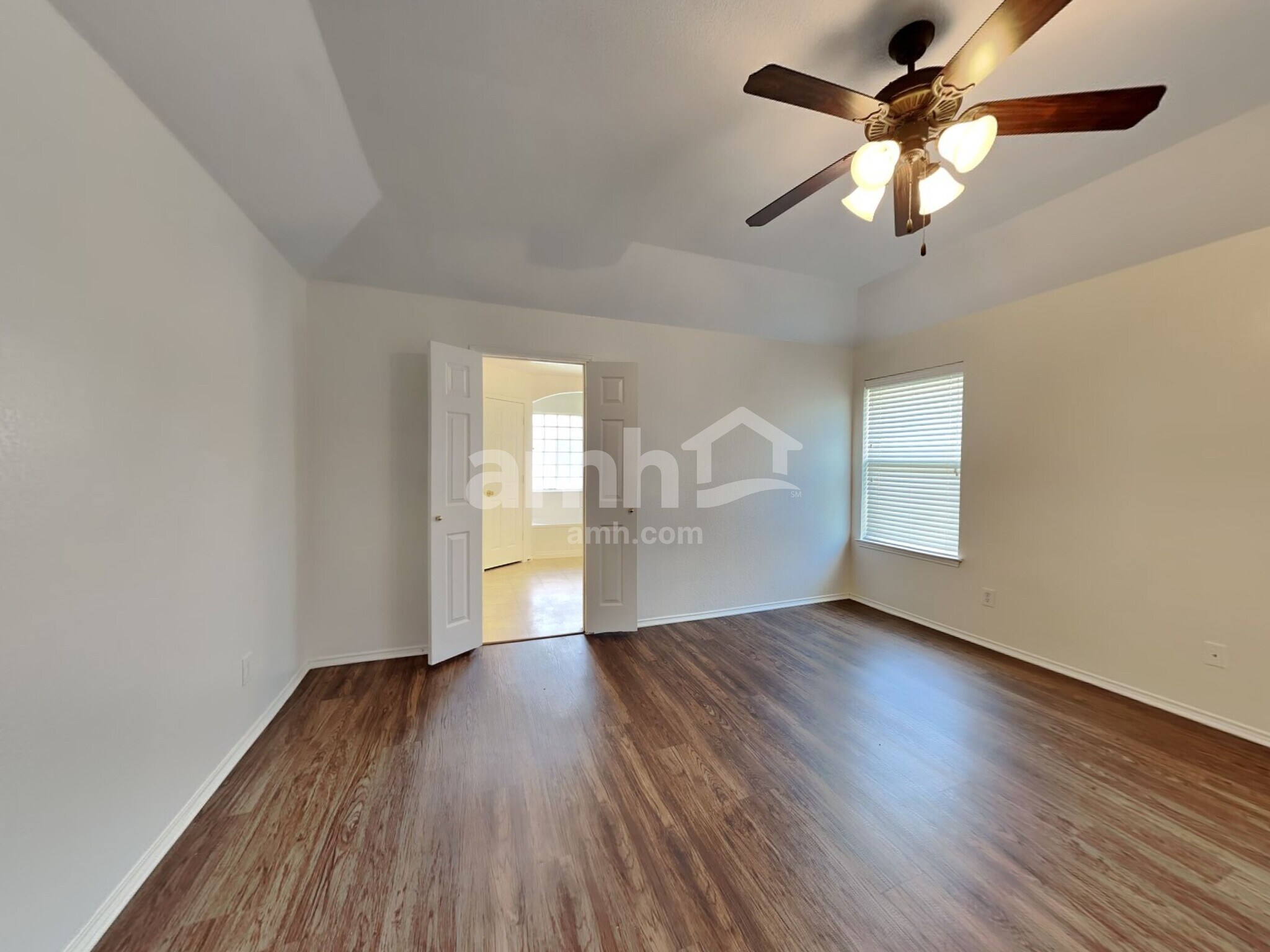 Building Photo - 733 Morgan Dr