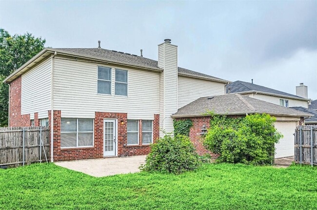 Building Photo - 123 Southampton Dr