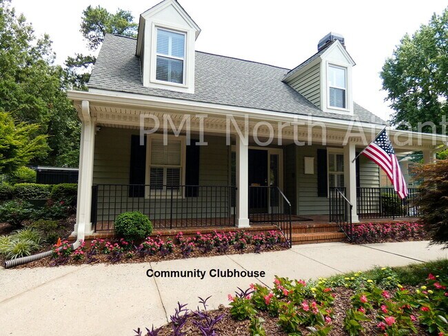 Building Photo - Now Available – Stunning 2-Bedroom Townhom...