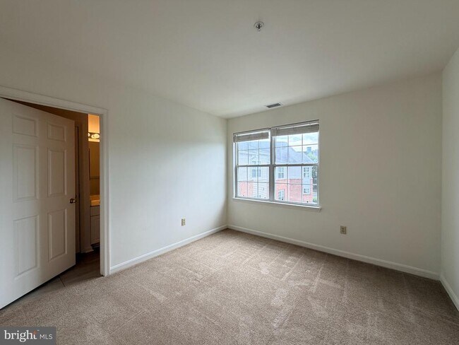Building Photo - 306 Gatehouse Ln