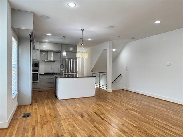 Building Photo - 3428 Rosedale Ave