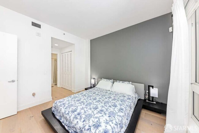 Building Photo - 50 Lansing St