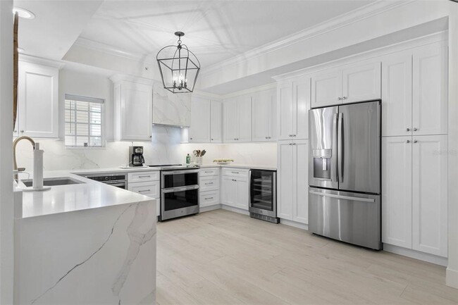 Building Photo - 102 Yacht Harbor Dr