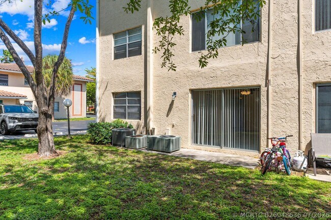 Building Photo - 3230 NW 102nd Terrace