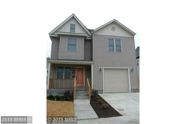 Primary Photo - 420 Hutchins Ave
