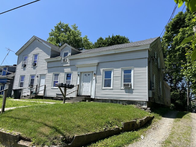 Primary Photo - 47 Commerce Ave