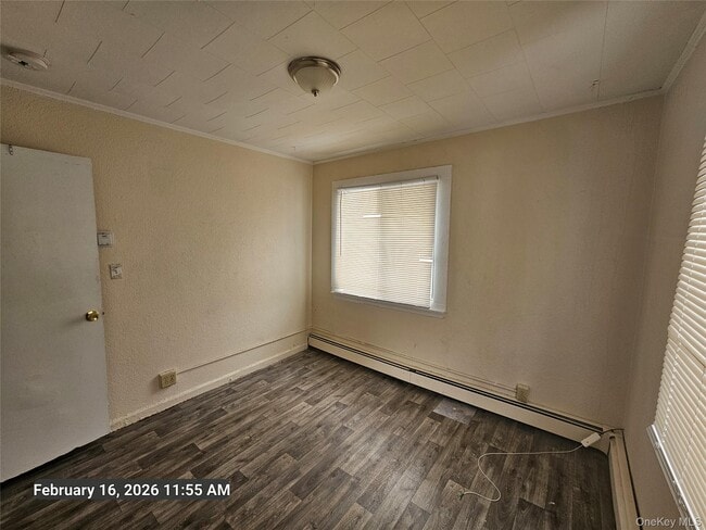 Building Photo - 118 Oak Ave