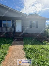 Building Photo - Cute and Available NOW!