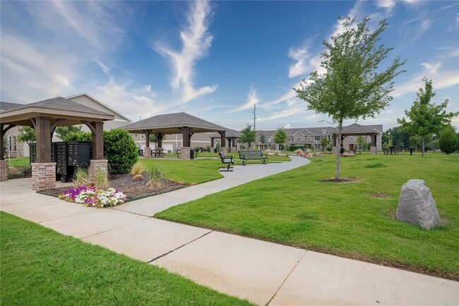 Building Photo - 3517 Cricket Dr