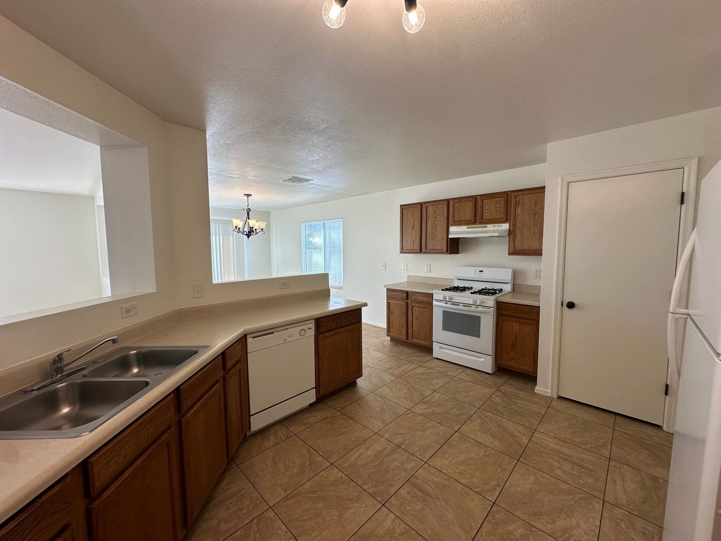 Building Photo - 6279 S Earp Wash Ln