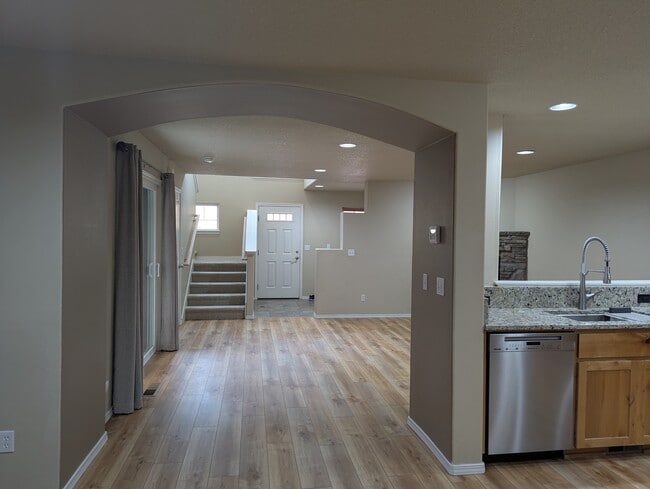 Building Photo - 20565 Sun Meadow Way