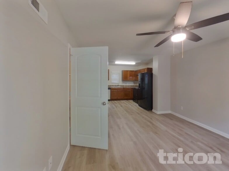 Building Photo - 155 Tybo Dr