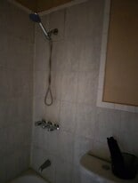 Building Photo - 179 Hart St